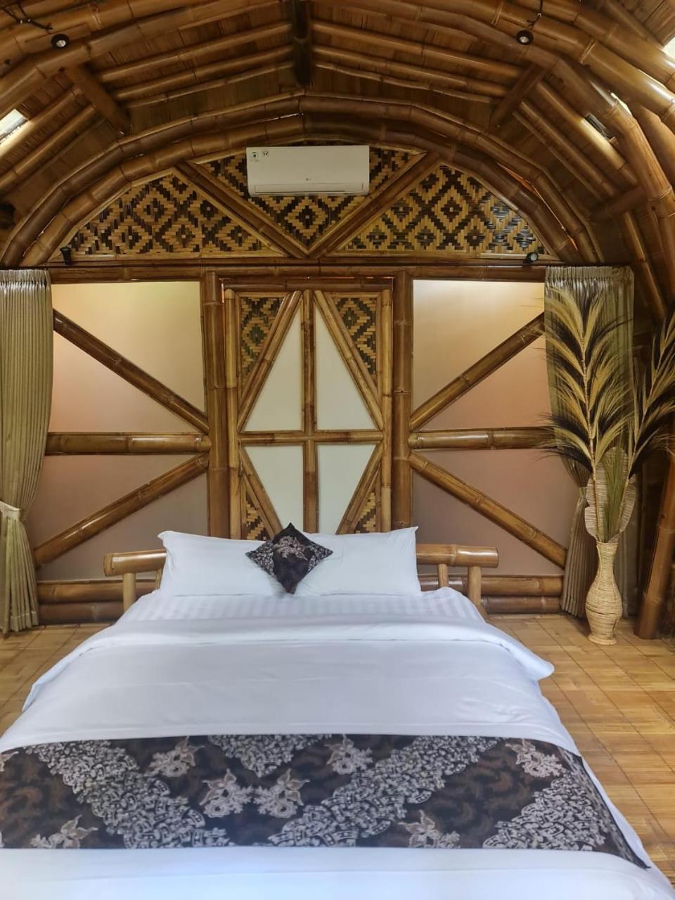 The Osing Bamboo Resort - A Liberta Collection บันยูวังงี ภายนอก รูปภาพ